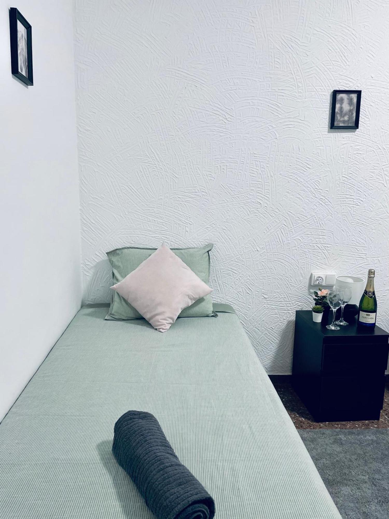 Sardenya 4 Couette-café